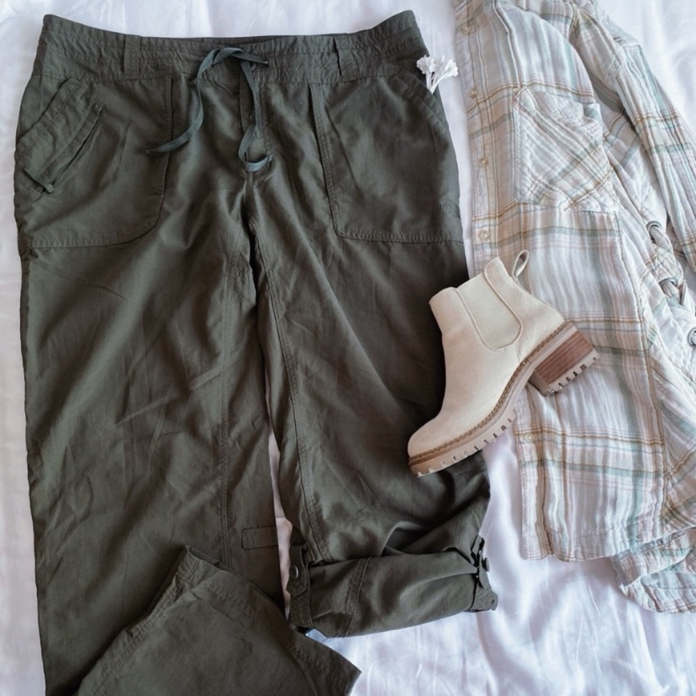 The North Face Cargo Ripstop Stow Pocket
Roll Up Pants